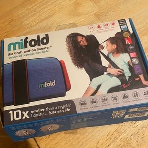 Compact Portable booster seat